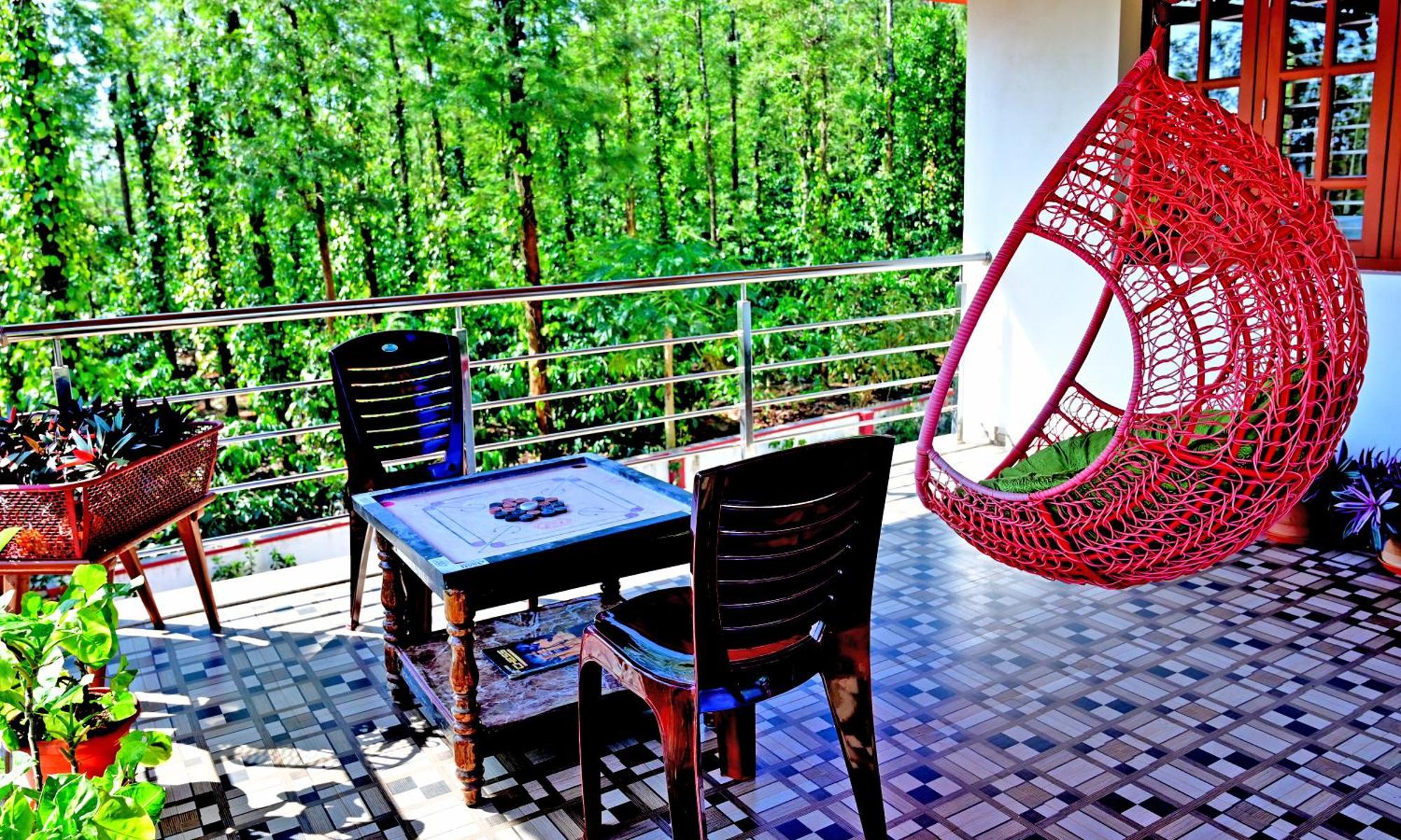 Hulihara Homestay - Full Villa, Coffee Estate & Balcony View Sakleshpur Eksteriør bilde